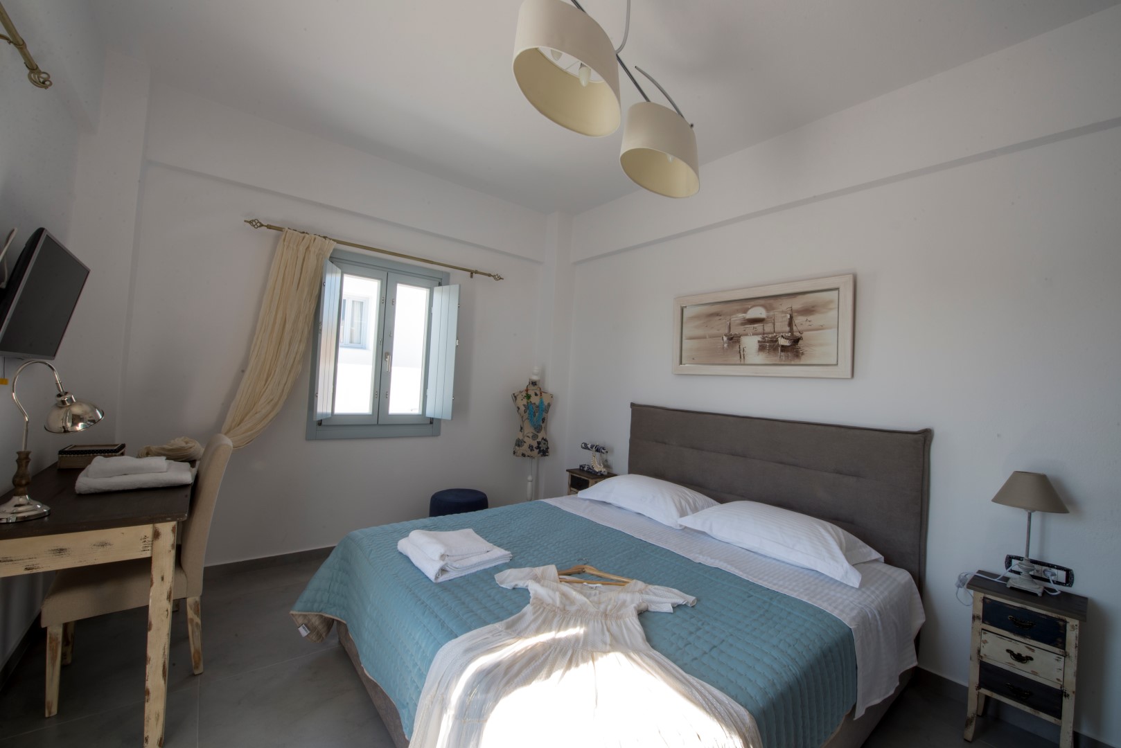 Santorini September Luxury Retreat - Image 25
