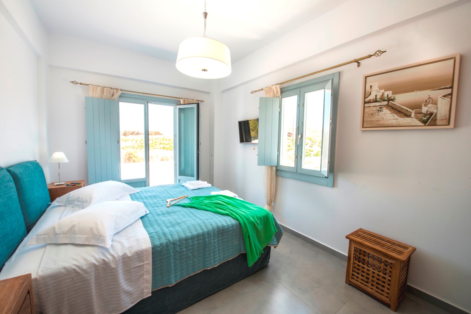 Santorini September Luxury Retreat - Image 30